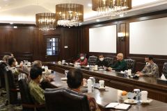 Penyerahan-BKN-Award-kepada-MA_5-3-2021_03